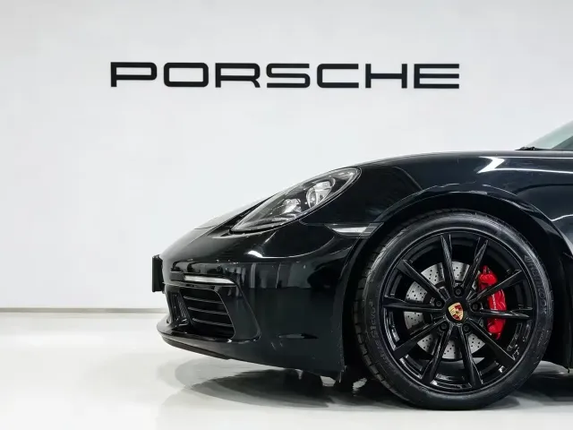 Porsche 718 — Фото автомобиля 9