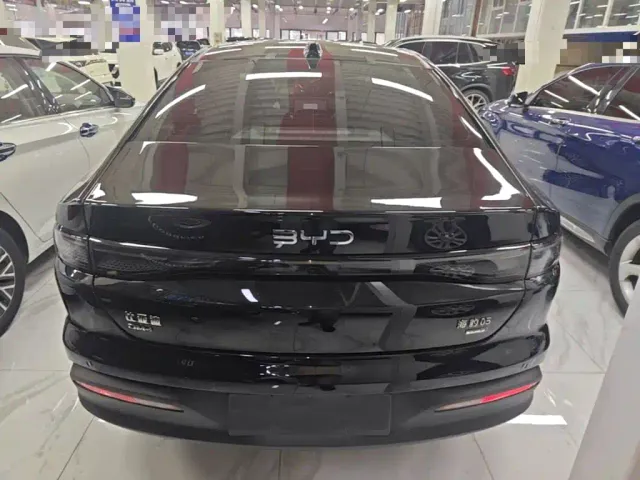 BYD Seal 05 DM-i — Фото автомобиля 5