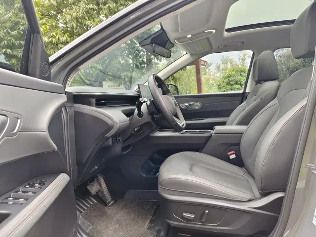 Hyundai ELEXIO — Фото автомобиля 9