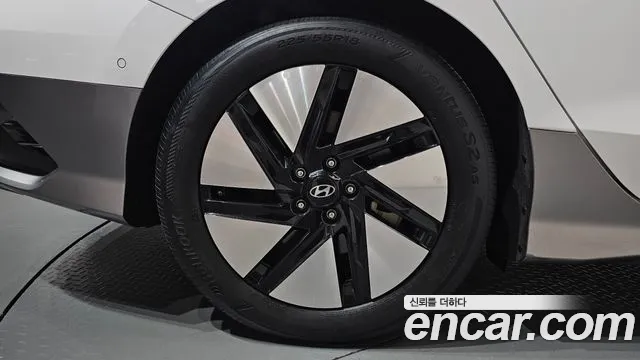 Hyundai Ioniq 6 — Фото автомобиля 6