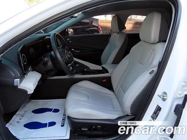 Hyundai Avante CN7 — Фото автомобиля 6