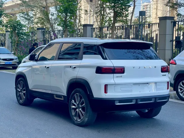 Geely ICON — Фото автомобиля 7