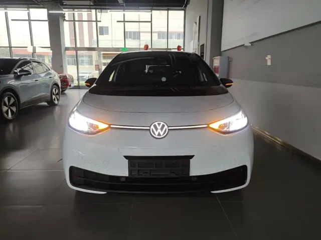 Volkswagen ID.3 — Фото автомобиля 2