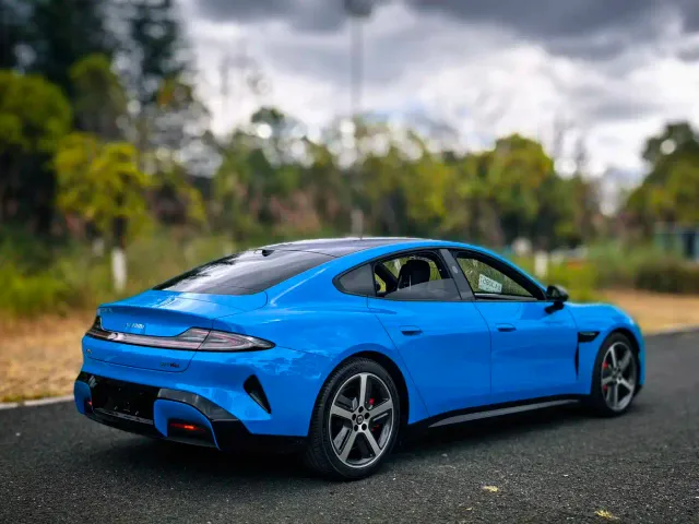 Xiaomi SU7 — Фото автомобиля 5