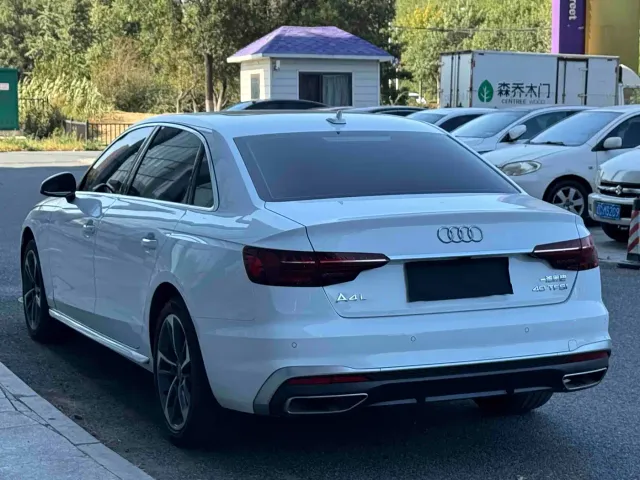Audi A4L — Фото автомобиля 4