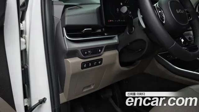 Kia Carnival Generation 4 — Фото автомобиля 19
