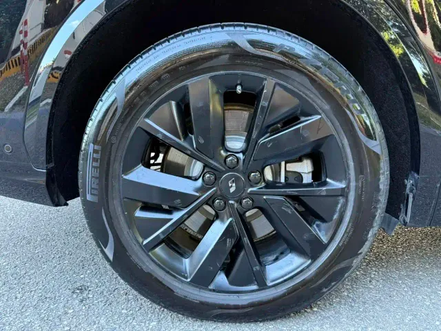 Li Auto L7 — Фото автомобиля 15