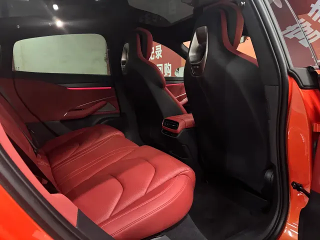 Xiaomi SU7 — Фото автомобиля 16
