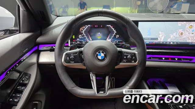 BMW 5 Series G60 — Фото автомобиля 19