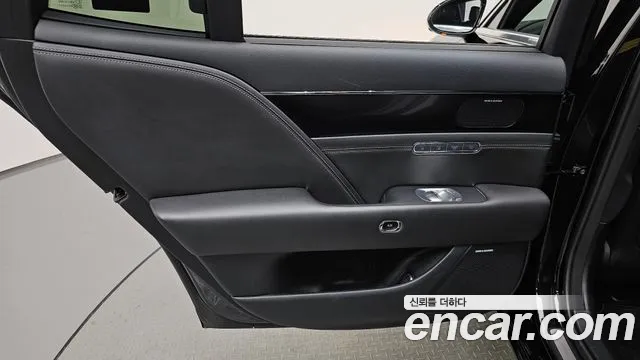 Genesis G90 Бензин 3.5 турбо AWD — Фото автомобиля 21