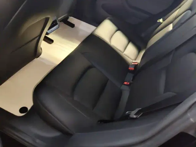 Tesla Model 3 — Фото автомобиля 16