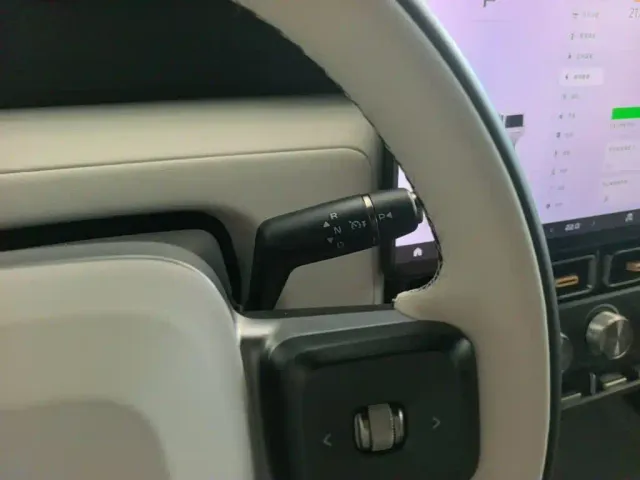 iCAR V23 — Фото автомобиля 13
