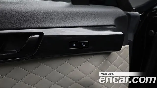 Hyundai Grandeur Grandeur (GN7) 3.5 LPG 2WD (Такси) — Фото автомобиля 18