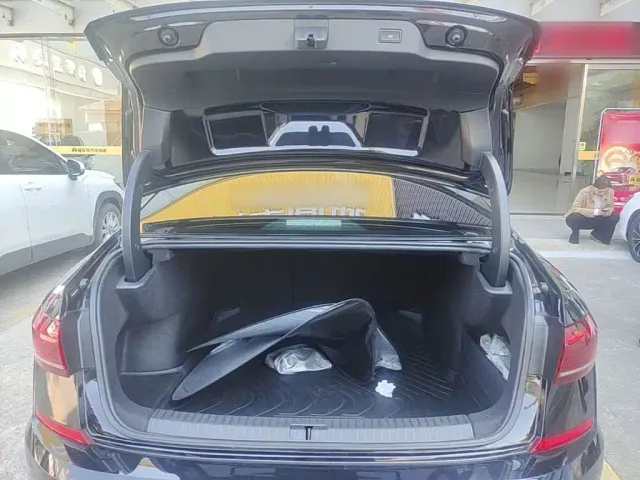 Volkswagen Passat — Фото автомобиля 18