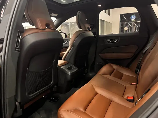 Volvo XC60 — Фото автомобиля 23