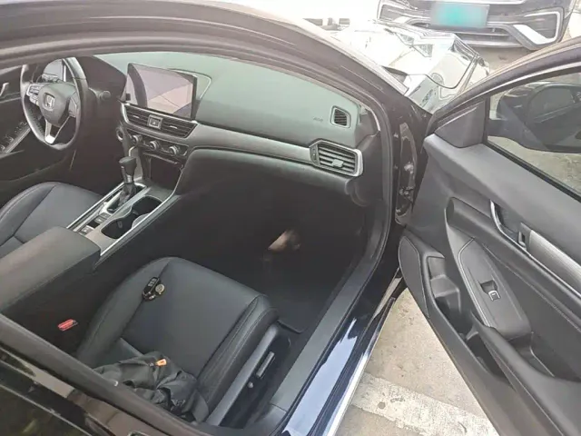 Honda Accord — Фото автомобиля 8