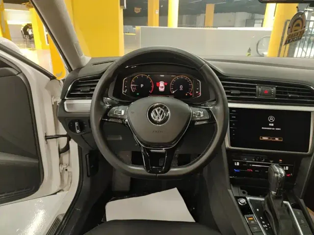 Volkswagen Lamando — Фото автомобиля 10