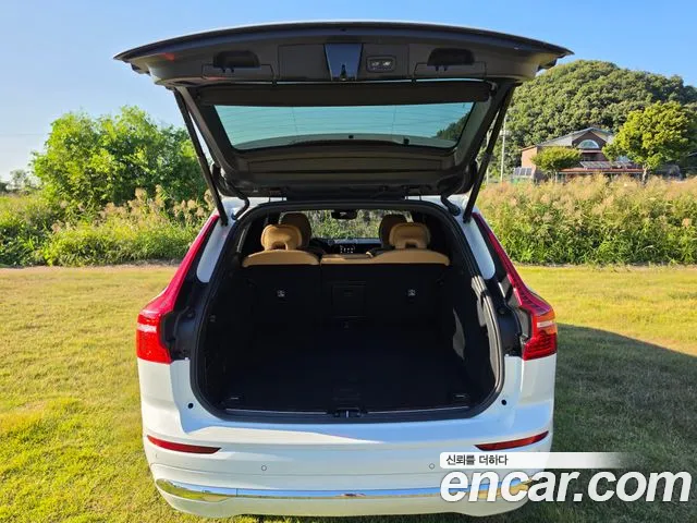 Volvo XC60 2nd Gen — Фото автомобиля 10