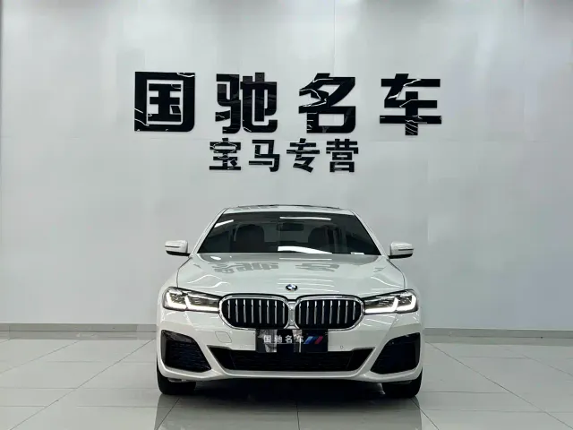 BMW BMW 5 Series 2022 530Li Leading M Sport Package — Фото автомобиля 3