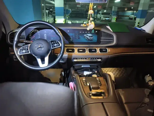 Mercedes-Benz GLE-Class — Фото автомобиля 10