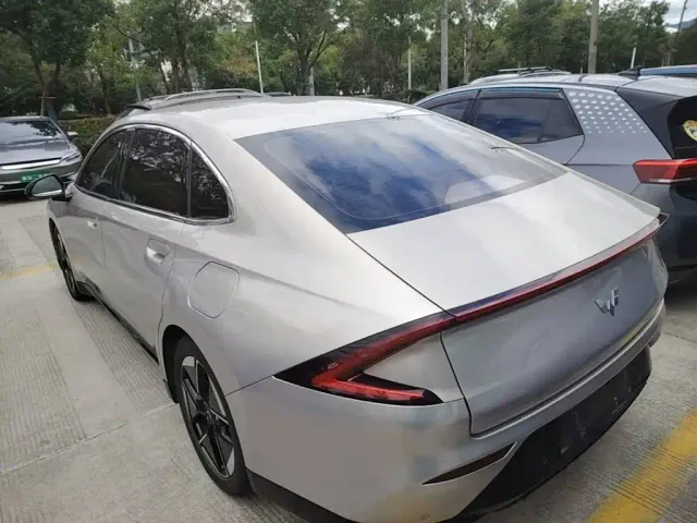 Wuling Starlight — Фото автомобиля 4