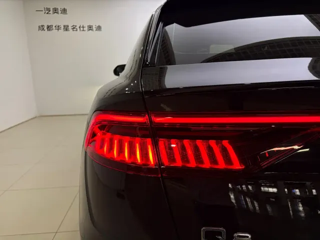 Audi Q8 — Фото автомобиля 6