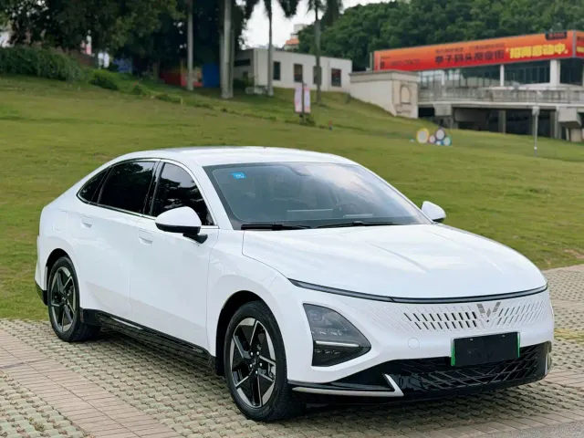 Wuling Starlight — Фото автомобиля 3