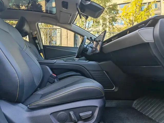 Toyota bZ5 — Фото автомобиля 11