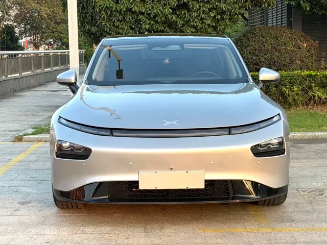 Xpeng P7 — Фото автомобиля 2