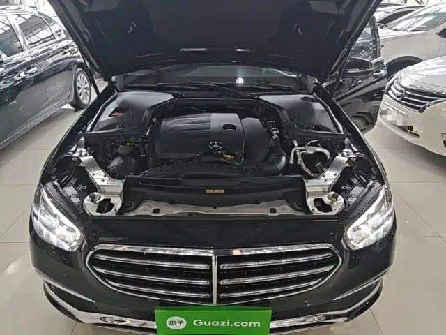 Mercedes-Benz E-Class — Фото автомобиля 19