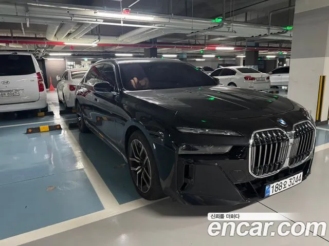 BMW 7 Series — Фото автомобиля 2