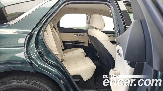 Genesis GV70 — Фото автомобиля 18