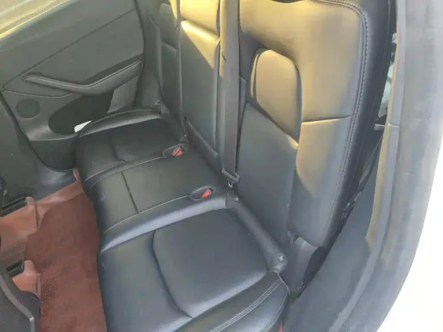 Tesla Model Y — Фото автомобиля 13