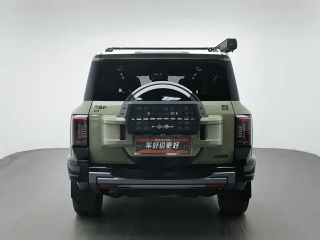BYD FangChengBao Leopard 8 — Фото автомобиля 4