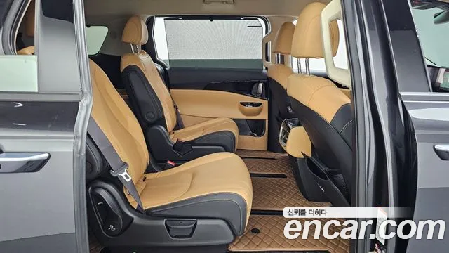 Kia Carnival Generation 4 — Фото автомобиля 18