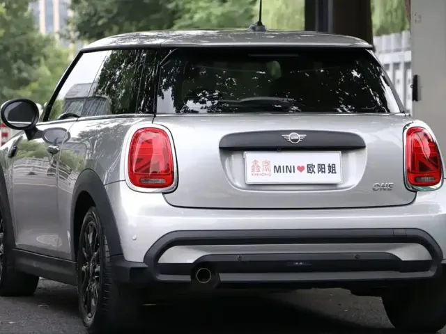 MINI Hatch — Фото автомобиля 6