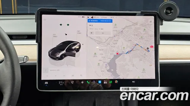 Tesla Model 3 — Фото автомобиля 13