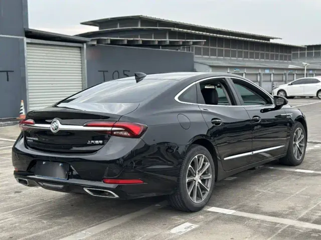 Buick LaCrosse — Фото автомобиля 5