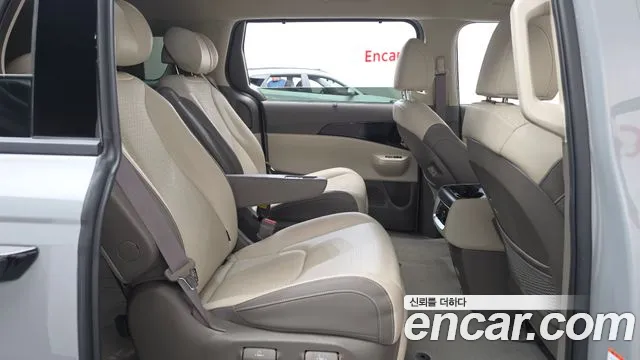 Kia Carnival 4th Gen — Фото автомобиля 17