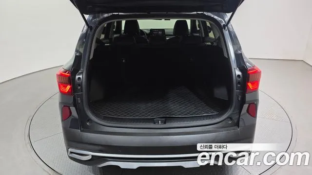 Kia Seltos Seltos Бензин 1.6 турбо 2WD — Фото автомобиля 30