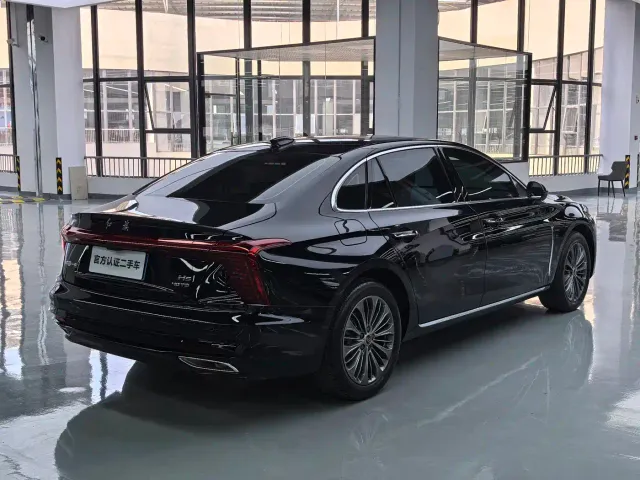 Hongqi H5 — Фото автомобиля 10