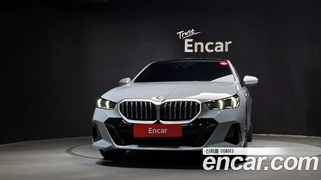 BMW 5-Series — Фото автомобиля 3