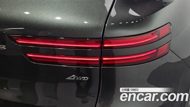 Genesis GV70 — Фото автомобиля 8