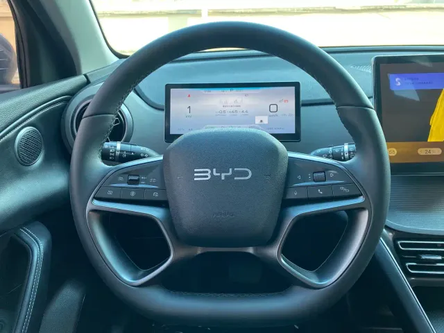 BYD Seal 05 DM-i — Фото автомобиля 12