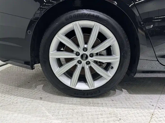 Audi A6L — Фото автомобиля 12