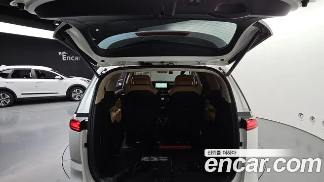 Kia Canival Carnival 4 поколение 7 мест Signature — Фото автомобиля 19