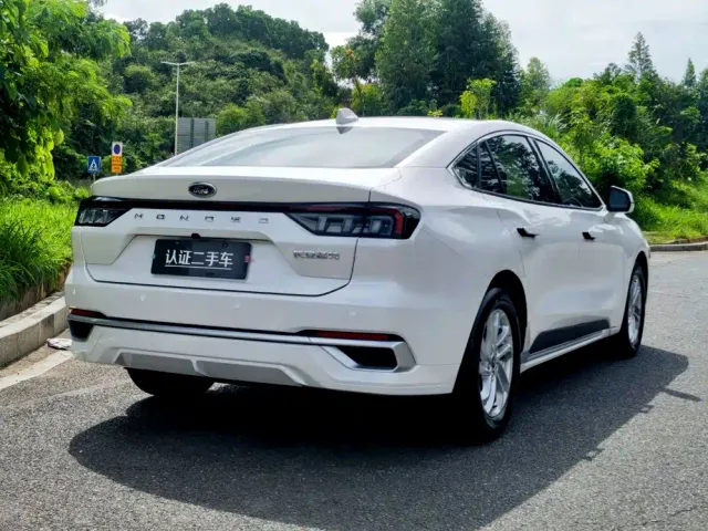 Ford Mondeo — Фото автомобиля 7