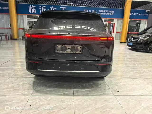 Xpeng G9 — Фото автомобиля 5