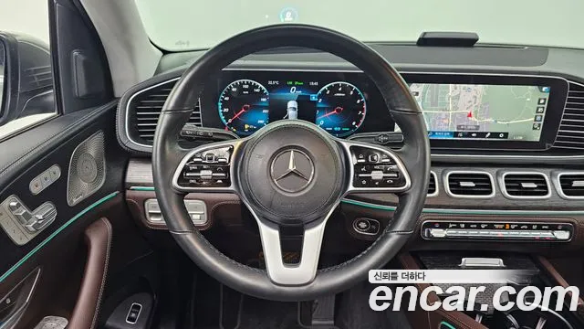 Mercedes-Benz GLE-Class — Фото автомобиля 12
