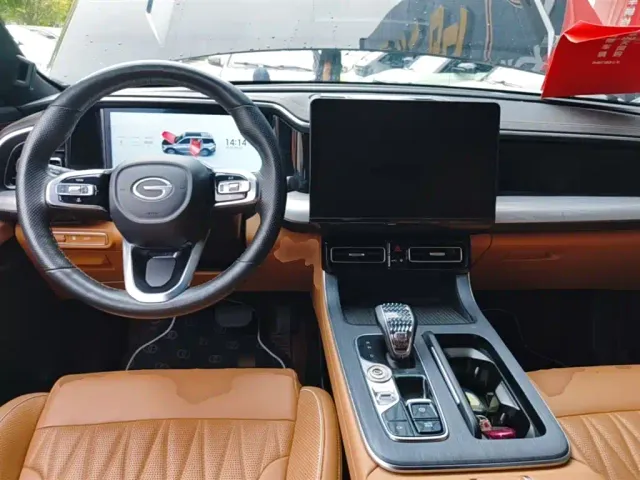 GAC Trumpchi GS8 — Фото автомобиля 9